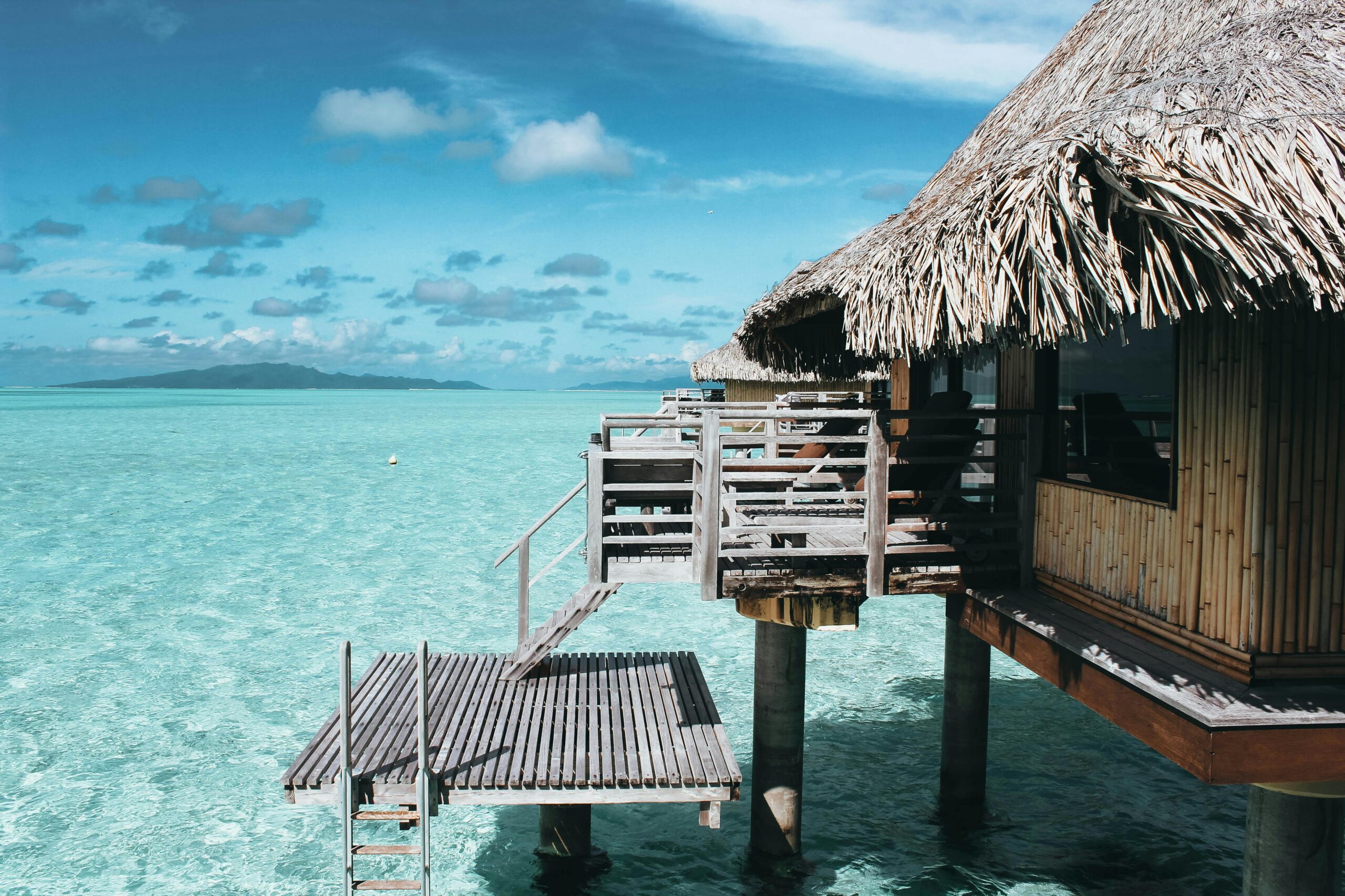 Brown Nipa Hut Auf GewÃ¤sser