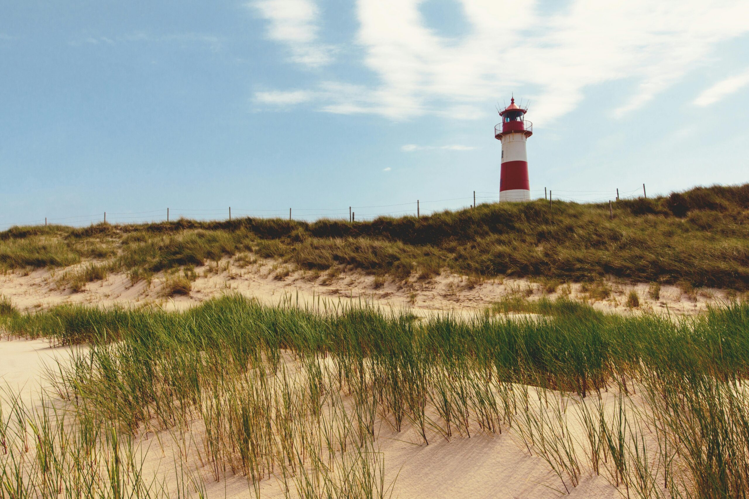 WeiÃŸer Und Roter Leuchtturm